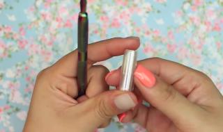 女孩子用矿泉水瓶子做 女孩子用矿泉水瓶子做